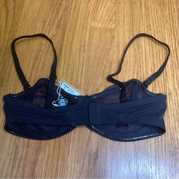 SKIMS Black Ultra Fine Mesh Strapless Bra, size 32B, NWT - Picture 2 of 3